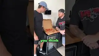 Bring Pizza to the Gym?! 🦾😂 #pizzakitchen #pizza #cooking #cookingvideo #cookingshorts #grilling