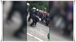 Немецкая полиция играет в крестики-­нолики с мирными демонстрантами