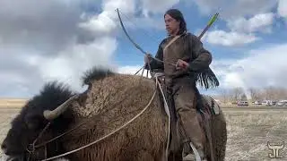 Стрельба из лука верхом на БУЙВОЛЕ полный отвал башки!