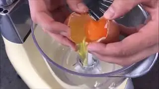 Взбиваем у белок в миксере с чашей 3.5 литра!