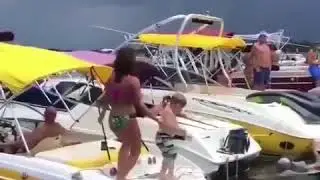 Keren joget anak kecil,mau lompat aja pake Gaya dulu