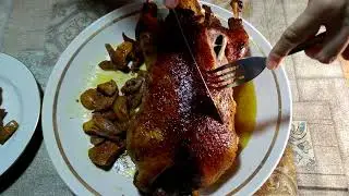 Рождественская утка с айвой и вкуснейшим соусе!!!!!