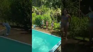 DESAFIO DA PISCINA COM ELAS , PULO DA FOCA 