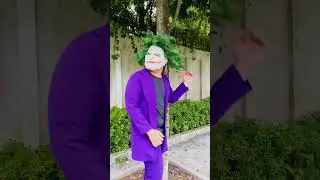 Use the long-armed superpower of the stupid Joker Troll Superhero Team 