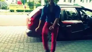 ЦЫГАН ОТЖИГАЕТ НА УЛИЦЕ