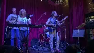 CAPITALBAND - Crazy Little Thing Called Love (QUEEN) 5.08.22 клуб "16 тонн" (Арбат)