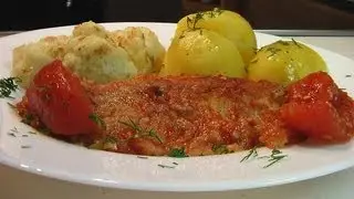Рыба запеченая с томатами в собственном соку. Очень вкусно!