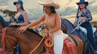 1 HORA de Mujeres Hermosas en Cabalgatas del Valle 🥰 COLOMBIA 2024 🔥