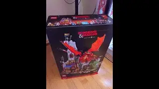 Строим набор LEGO Gungeons and Dragons