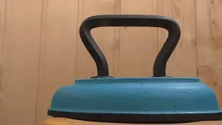 How to remove rust and give a second life to the iron//Как убрать ржавчину и дать вторую жизнь утюгу