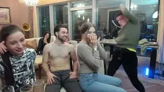 Опрос под видео в описании