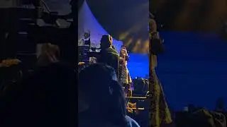 Seseruan di Konser Marion Jola