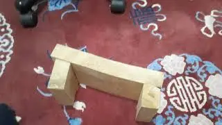 меняем струны на гитаре.