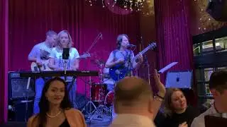 CAPITALBAND - Любите девушки (группа "Браво") клуб "16 Тонн (Арбат)" 05.08.22
