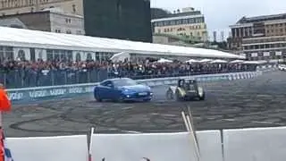 Дрифт, один человек на две машины