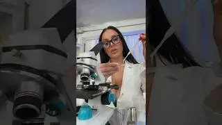 ANGELA WHITE en el LABORATORIO