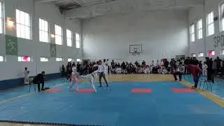 KYOKUSHIN KARATE NAVOIY CHEMPIONATI YUSUPOV BEXRUZ VA GAFUROV DEMIR IKKITA JANG BIR VAQTNING O`ZIDA