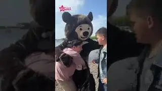 Медвежонок Владик и лисичка Злата вышли на улицы Владивостока