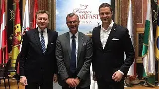 Christenverfolgung nimmt zu: Dialog bei Gebetsfrühstück im Parlament