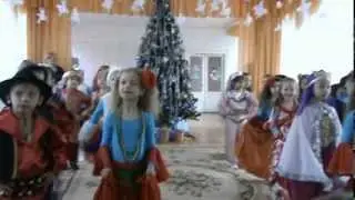 Первый танец утренника