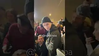 SHAMAN выходит к Юрию Куклачеву и спрашивает у меня разрешения: Можно?))  