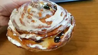 Булочка Серпантин / C изюмом и помадкой