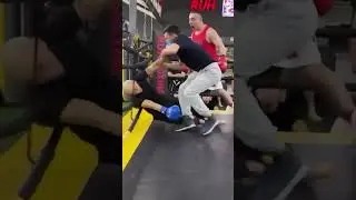 Отправил в глухой нокаут за крысиный удар 👊 