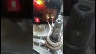 Снятие внутреней обоймы подшипника с вала.  Индукционный нагрев.