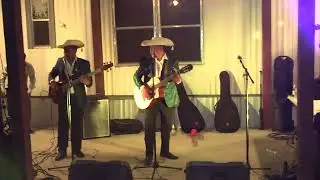 DOS BOTELLAS DE MEZCAL