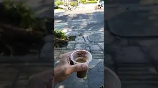 Biar Gak Boring Biar Gak pening Pantau Market terus. Sesekali ngopi di pinggir jalan 