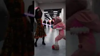 Дракон Милка vs Леди Мол. 
