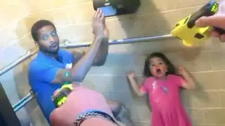 When Cops Surprise Criminals In The Act