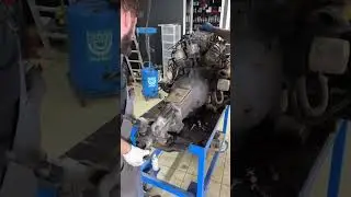 Подготовили 30ти летний V6 мотор к полному разбору🔥