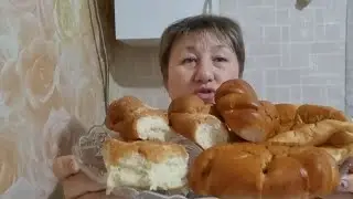 Мукбанг. А на ужин  домашнее молоко и булочки от мужа.#быстроивкусно #едимдома#вкусно #мукбанг#еда .