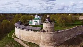 Средневековая крепость в Изборске под Псковом с дрона