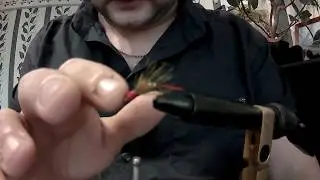 Муха на окуня!!! Вязание мушки для ловли окуня!