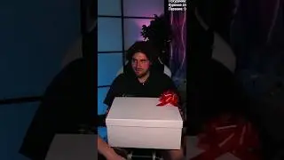 ПОДАРИЛ АЙФОН 