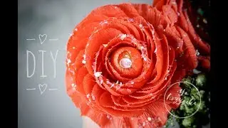 DIY. Шикарный ранункулюс из гофрированной бумаги с конфеткой внутри 🍬 для Новогодних композиций.
