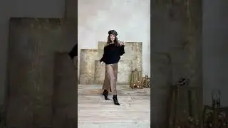 Темно-бежевая шелковая юбка