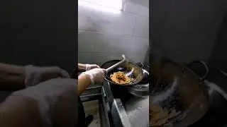 ЦОМЯН ОТ ШЕФ ПОВАРА ЖИГЕРА В ЗАВЕДЕНИЙ PAMPOOSHKA ГОРОД АЛМАТЫ
