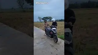 Tukang ojek apes #shortvideo #shortsfeed