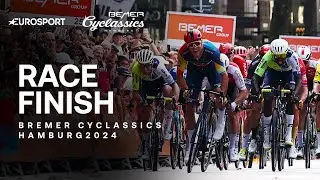 LIKE AN ABSOLUTE ROCKET 🚀 | BEMER Cyclassics Hamburg Final Kilometres | Eurosport Cycling