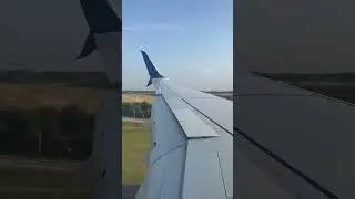 Beautiful landing in atlanta airport 