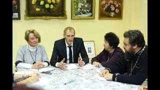 Какие  благотворительные  акции  готовятся  ко дню матери и к новому  году?
