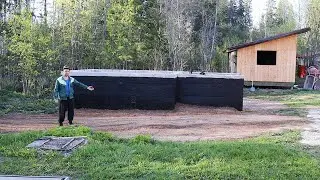 Вручную засыпал половину погреба!