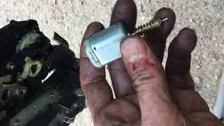 BMW E46 coupe - central lock repair - ремонт центрального замка (замена щёток электромотора)