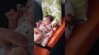 Neha Tertawa Hahaha