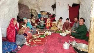 How twin children living in a cave ? Village life in Afghanistan