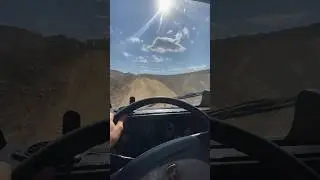 ГРУЖЁННЫЙ КАМАЗ В ПОДЬЕМ. ВЫЕЗД ИЗ ПЕСЧАНОГО КАРЬЕРА