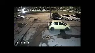 Спал на асфальте человек, как видно утомился.